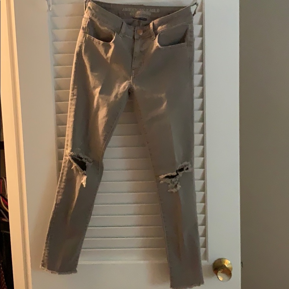 American Eagle Tan-Color Capri Ripped Jeans